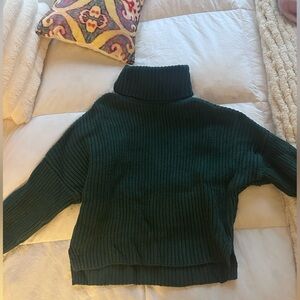 Abercrombie green sweater never worn